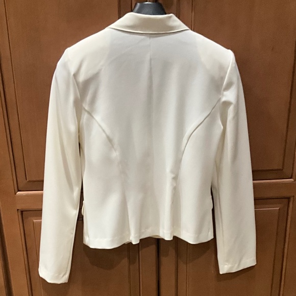 “A-List by Wrapper” Ivory Cream Blazer & Bootcut Pants Sz 7 - Picture 2 of 15